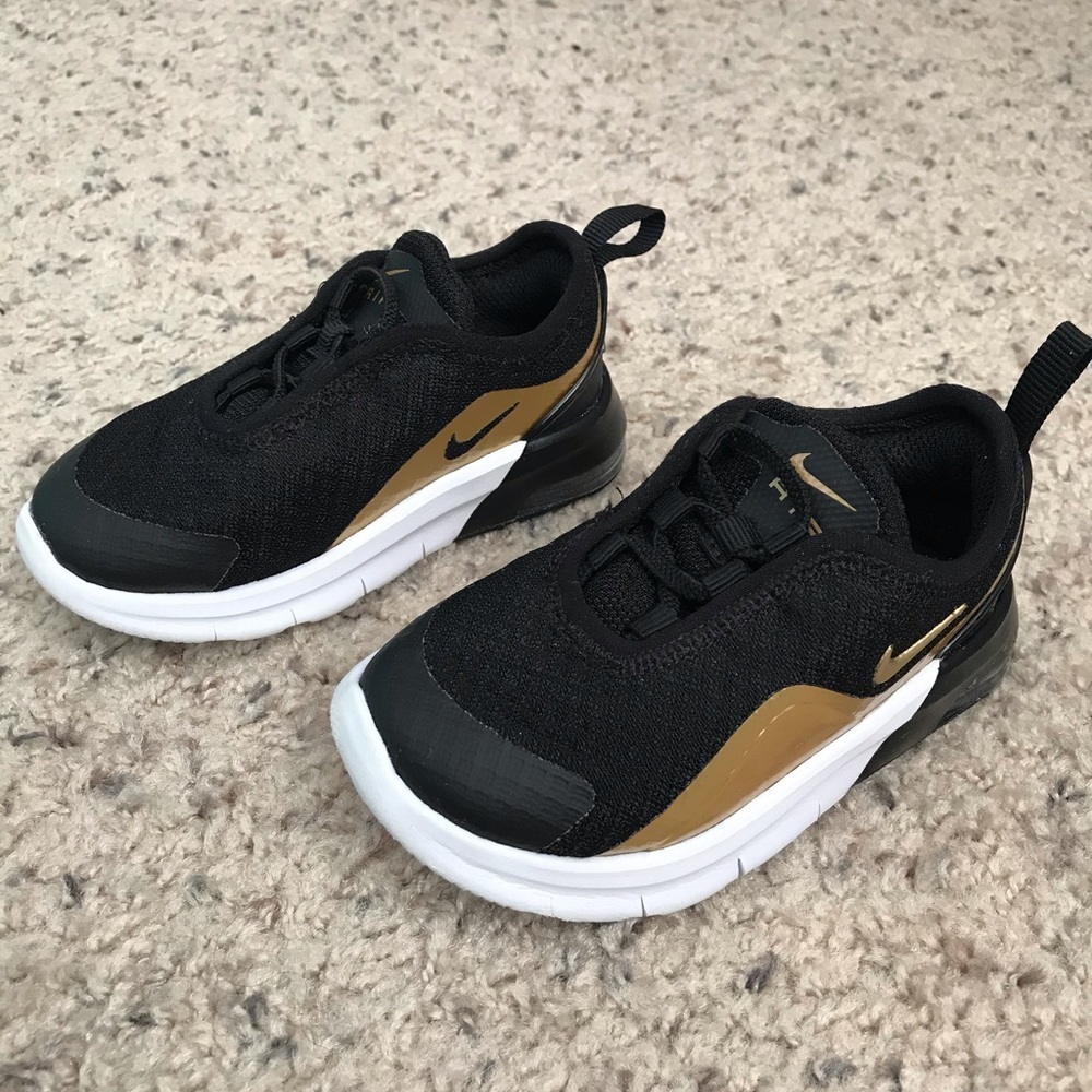 Nike Air Max Motion 2